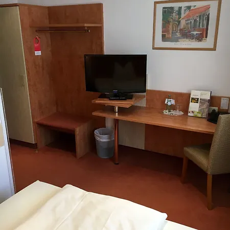 Ebnet Hotel Mutterstadt