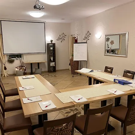 Ebnet 3* Mutterstadt