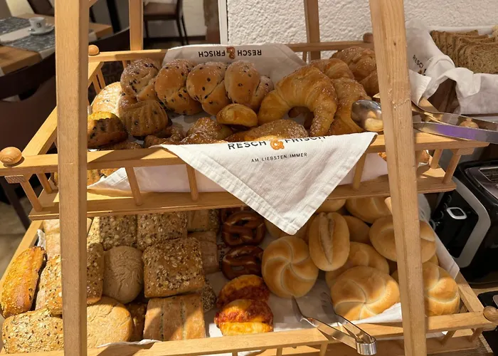 Ebnet 3* Mutterstadt