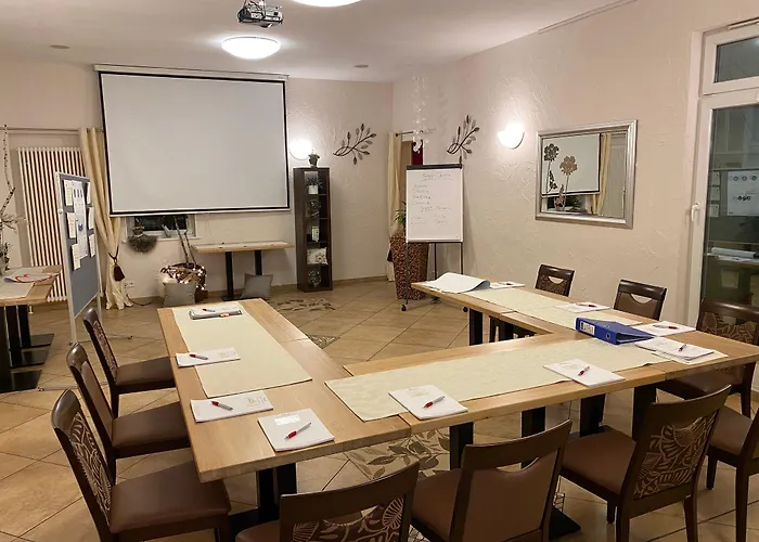 Ebnet 3* Mutterstadt